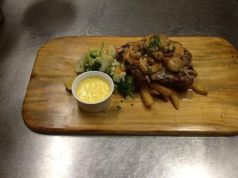 The Blue Parrot Cafe - Maitland Accommodation 0