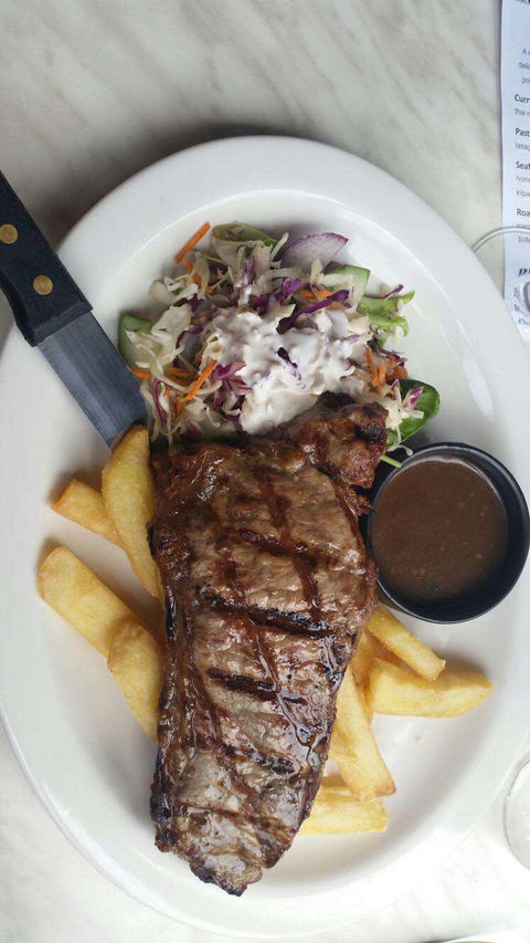 Swinging Pig - Maitland Accommodation 0