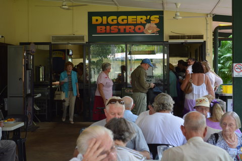 303 Bar And Diggers Bistro - Maitland Accommodation 2