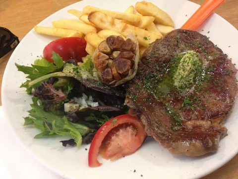 Paris Cafe - Maitland Accommodation 0