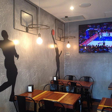 Dribbles Burgers - Maitland Accommodation 0