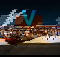 V Hotel - Maitland Accommodation