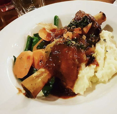 McGuires The Calamvale Hotel - Maitland Accommodation 0