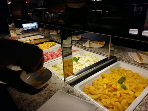 The Grange Buffet - Maitland Accommodation 0