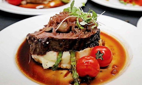 L' Aqua Restaurant - Maitland Accommodation 3