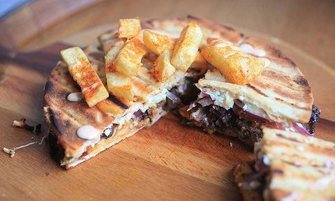 Gyros Fix - Maitland Accommodation 4