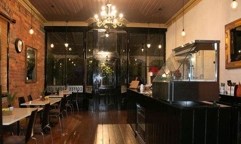 Salingers Cafe - Maitland Accommodation 9