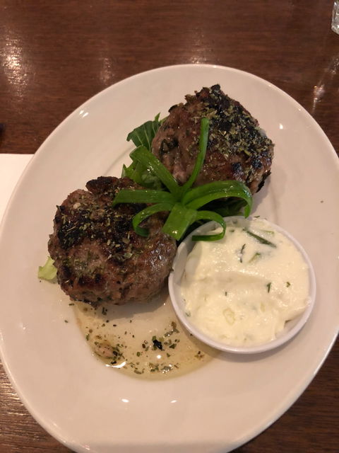 Mezethes Greek Taverna - Maitland Accommodation 9