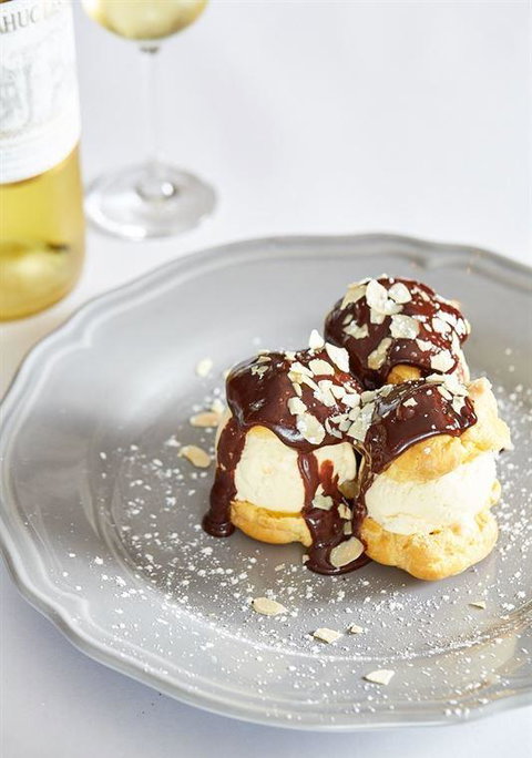 Brasserie L'Entrecote - Maitland Accommodation 10