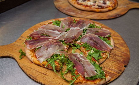 Magna's On Main - Maitland Accommodation 12