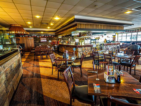 Isa Hotel - Maitland Accommodation 0