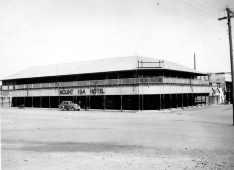 Isa Hotel - Maitland Accommodation 2