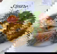 And the Winner is Oscars - Maitland Accommodation