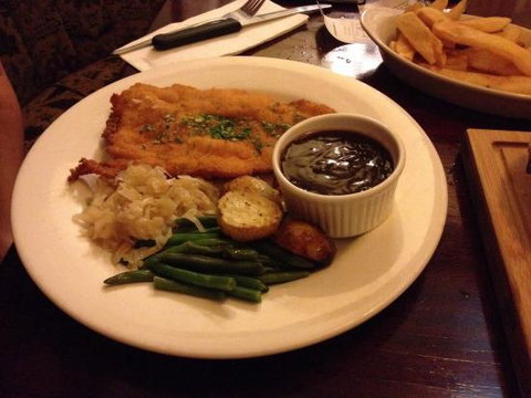 Shenanigans At The Imperial - Maitland Accommodation 5