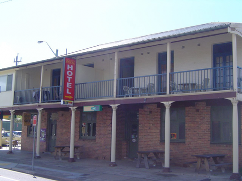 Royal Hotel - Maitland Accommodation 1