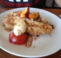 The Blue Swimmer - Maitland Accommodation