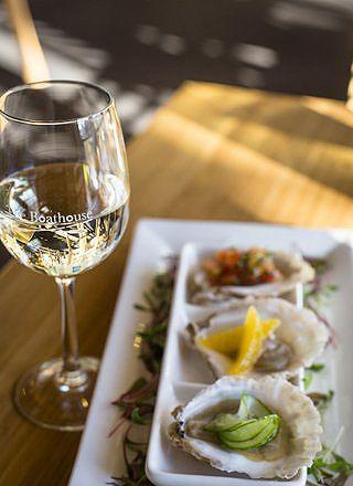 Madame Sousou - Maitland Accommodation 12