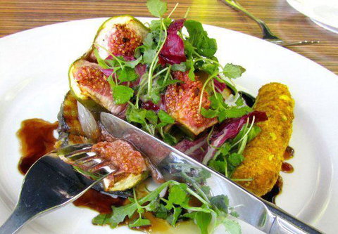 Madame Sousou - Maitland Accommodation 7