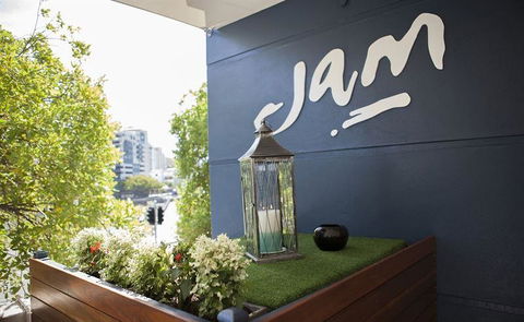 JAM - Maitland Accommodation 24