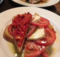 Cugini - Maitland Accommodation