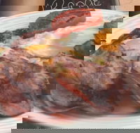 Majors Munchies - Maitland Accommodation