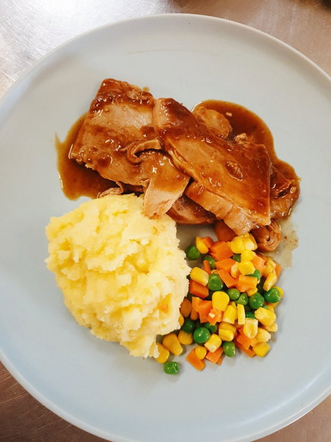 Mt Lyell Hotel Thai - European Bar And Restaurant - Maitland Accommodation 2