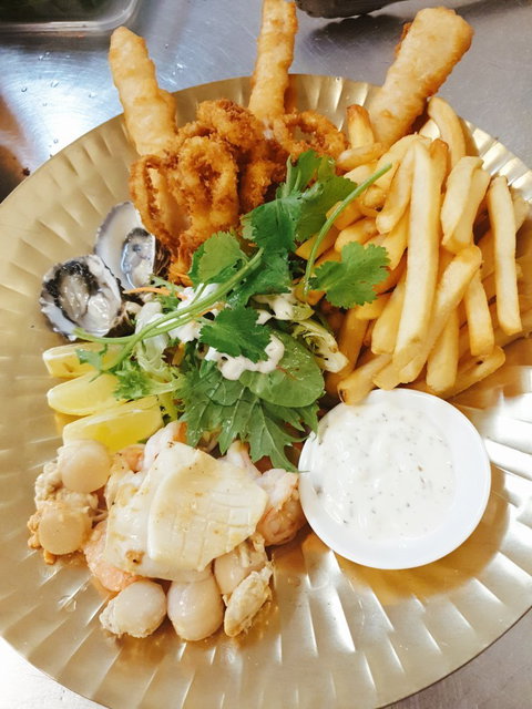 Mt Lyell Hotel Thai - European Bar And Restaurant - Maitland Accommodation 7