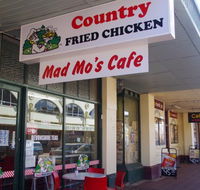 Mad Mo's - Maitland Accommodation