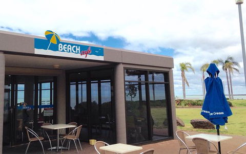 Beach Cafe - Maitland Accommodation 0