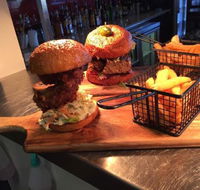 Sandy's Bar and Grill