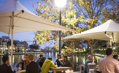 The Royal On The Waterfront - Maitland Accommodation 16