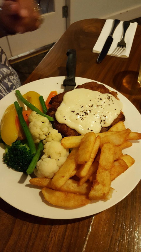 Daphne Mayo Dining Room - Maitland Accommodation 2