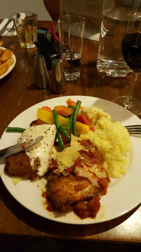 Daphne Mayo Dining Room - Maitland Accommodation 3