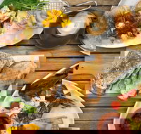 Shakers  Stirrers - Maitland Accommodation