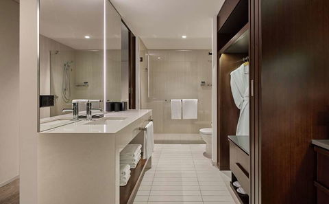 Hyatt Regency Brisbane - Maitland Accommodation 2
