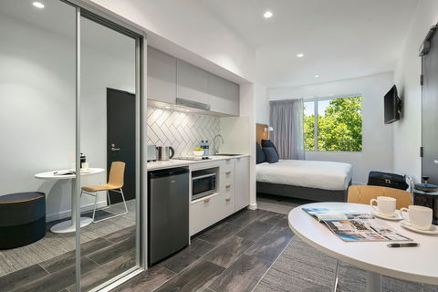Quest Canberra City Walk - Maitland Accommodation 5