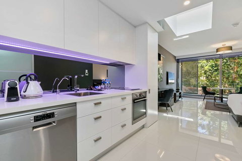 Good Life Suites - Maitland Accommodation 4