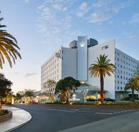 Crown Promenade Perth - Maitland Accommodation