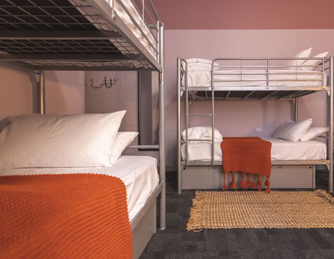 United Backpackers - Maitland Accommodation 5