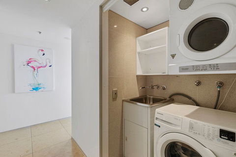Astra Jasper - Maitland Accommodation 17