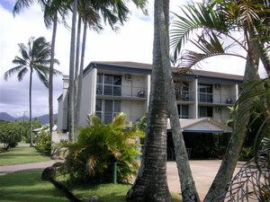 Cairns Holiday Lodge - Maitland Accommodation 0