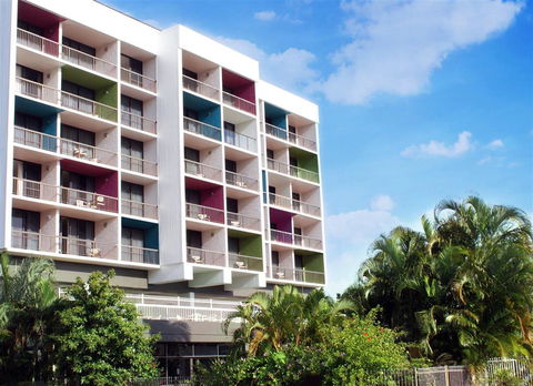 Cairns Plaza Hotel - Maitland Accommodation 0