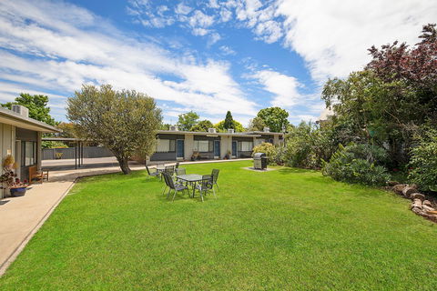 Hamilton Lakeside Motel - Maitland Accommodation 1