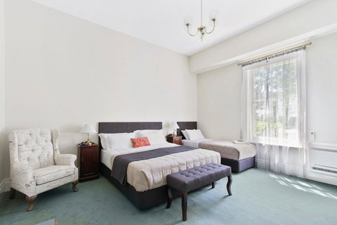 The Riversleigh - Maitland Accommodation 9