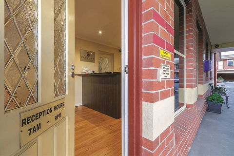 Lake Inn Ballarat - Maitland Accommodation 2