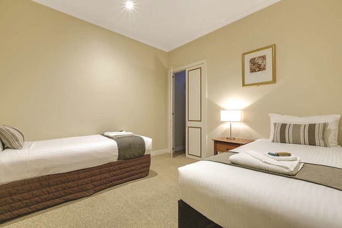 Lake Inn Ballarat - Maitland Accommodation 8