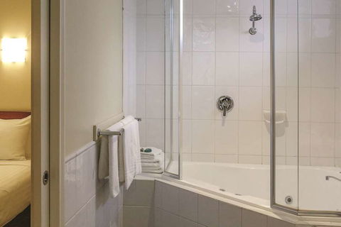 Lake Inn Ballarat - Maitland Accommodation 12