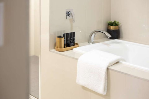 H on Smith Hotel - Maitland Accommodation 3