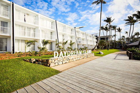 Daydream Island Resort - Maitland Accommodation 1