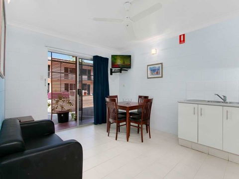 Cairns City Palms - Maitland Accommodation 0